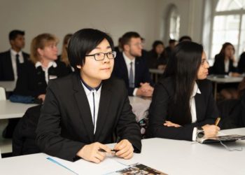 Gói du học siêu ưu đãi và học bổng khủng trường IBAS Thụy Sĩ 2019