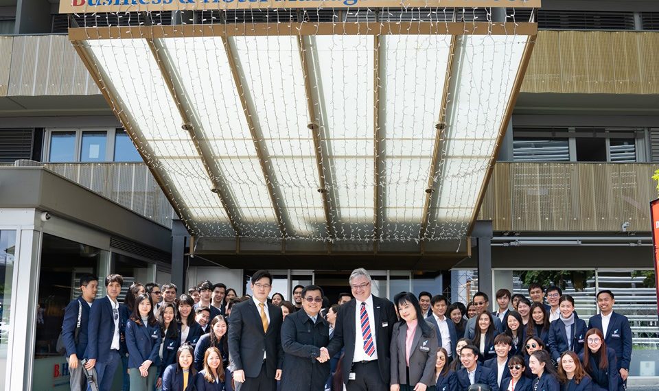 Đại diện tuyển sinh du học Thụy Sĩ Vinahure