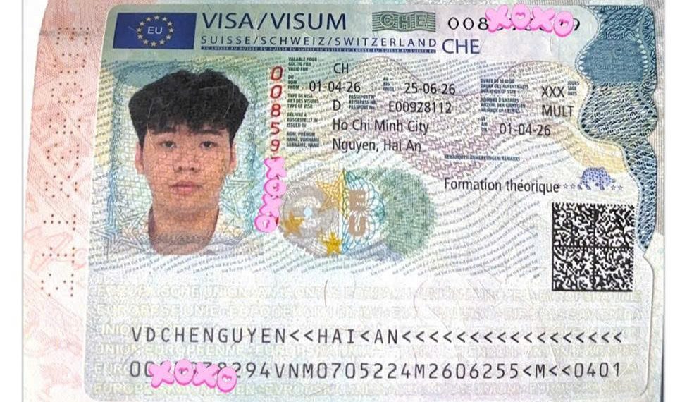 Vinahure chúc mừng học sinh Nguyễn Hải An xuất sắc nhận visa du học Thụy Sĩ